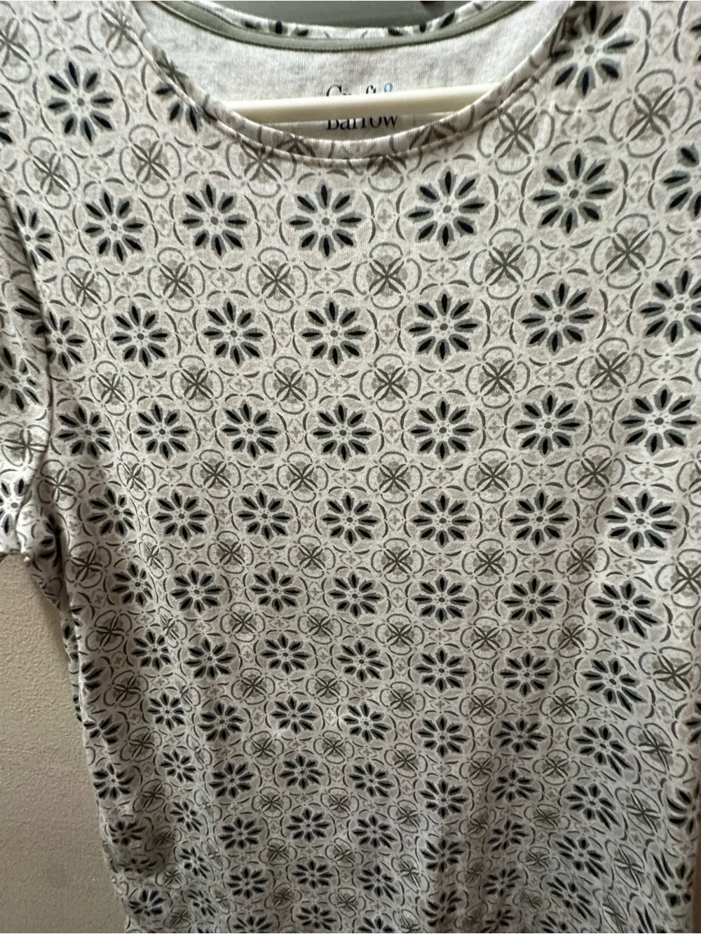 croft & barrow White and green Short Sleeve Floral Motif Tee